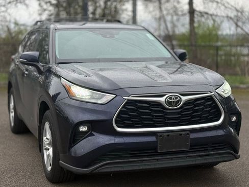 Used 2020 Toyota Highlander LE image 7