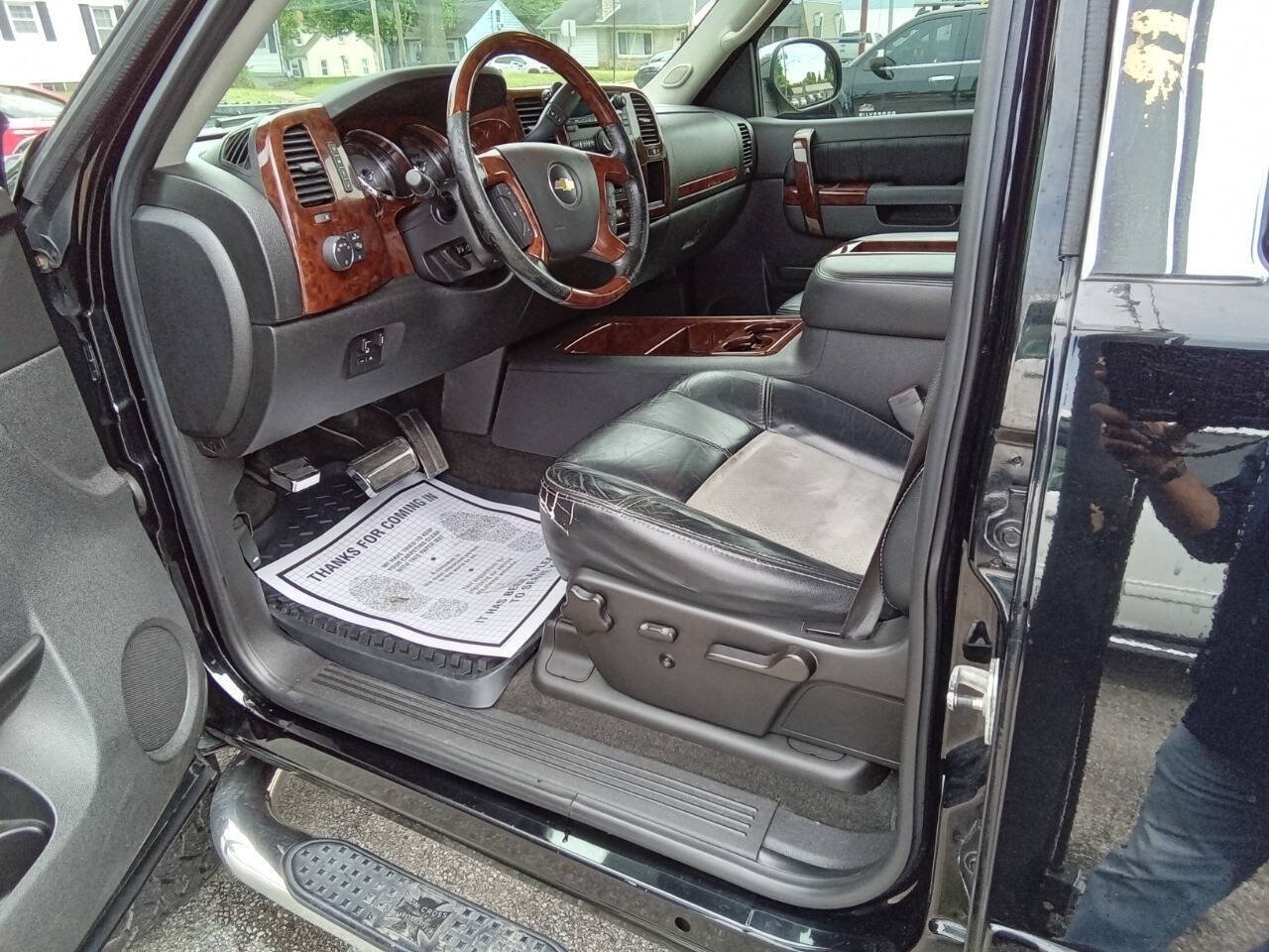 Used 2011 Chevrolet Silverado 1500 LT w/ Max Trailering Pack AWD/4WD image 11