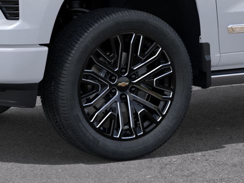 New 2026 Chevrolet Silverado 1500 High Country AWD/4WD image 9
