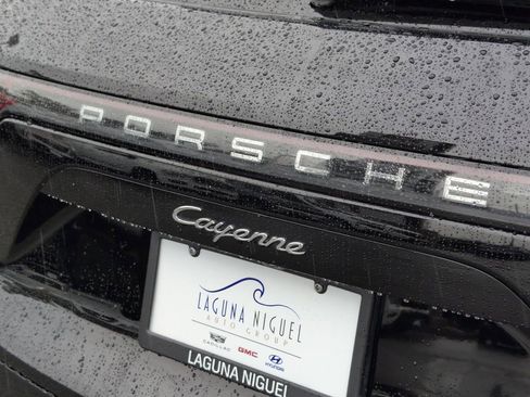 Used 2021 Porsche Cayenne image 28