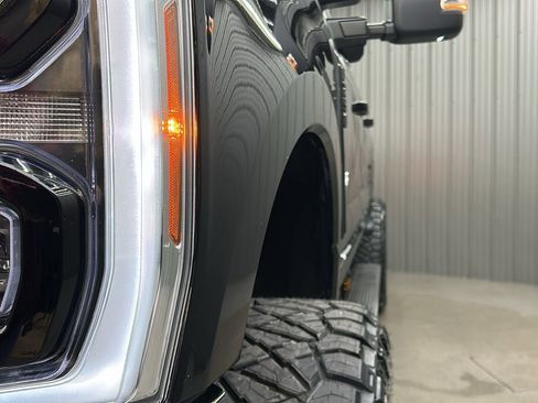 Used 2025 Ford F250 Platinum image 13