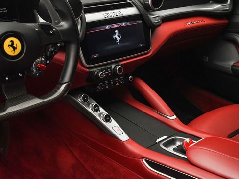 Used 2018 Ferrari GTC4Lusso V12 image 45