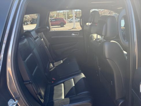 Used 2021 Jeep Grand Cherokee Limited image 18
