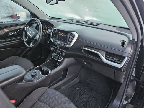 Certified 2022 GMC Terrain SLE w/ Driver Convenience Package image 10