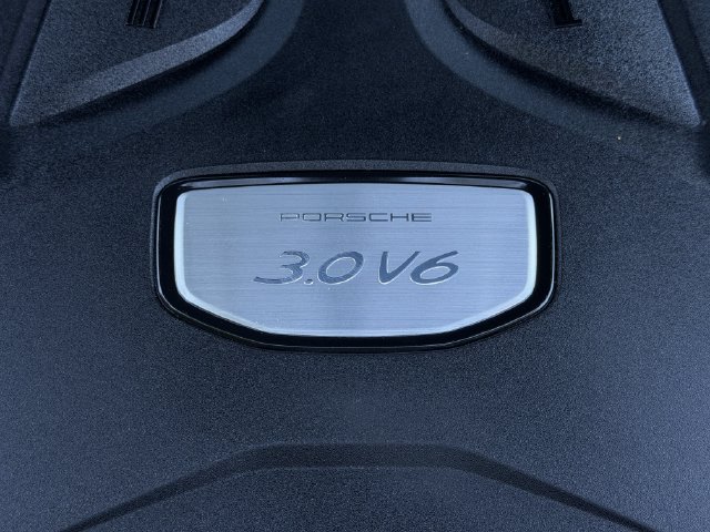 Used 2023 Porsche Cayenne Platinum Edition AWD/4WD image 35
