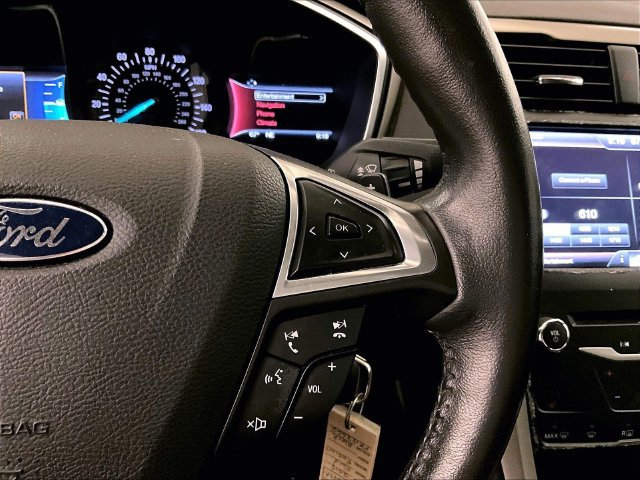 Used 2015 Ford Fusion SE w/ Equipment Group 202A FWD image 19