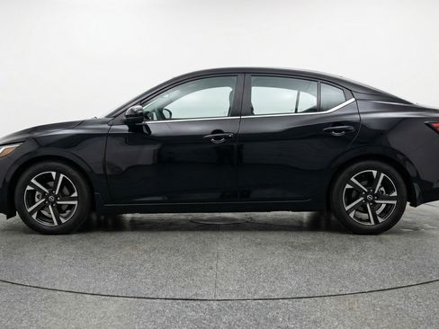 Used 2025 Nissan Sentra SV FWD image 5