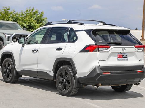 Certified 2025 Toyota RAV4 XLE w/ Convenience Package AWD/4WD image 8