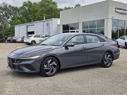 Used 2025 Hyundai Elantra SEL