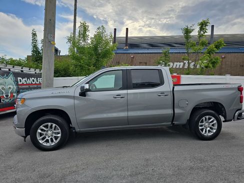 Used 2023 Chevrolet Silverado 1500 LT AWD/4WD image 12