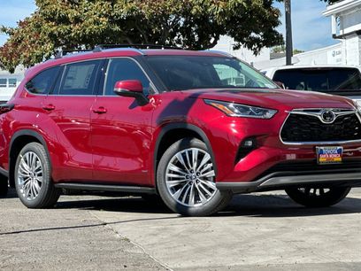 New 2026 Toyota Highlander Platinum