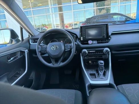 Used 2019 Toyota RAV4 XLE image 12