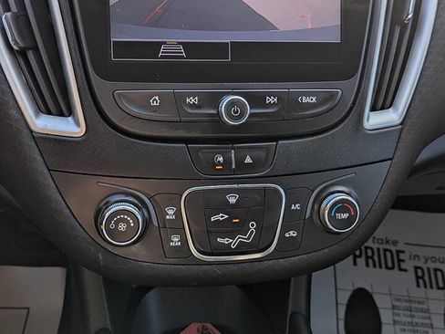 Used 2021 Chevrolet Malibu LS image 10