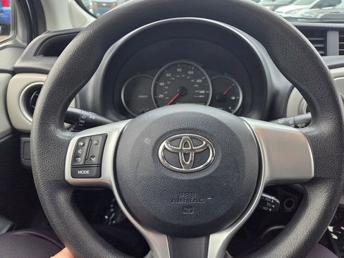 Used 2013 Toyota Yaris LE image 27
