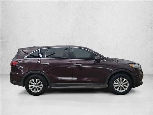 Used 2019 Kia Sorento FWD image 4