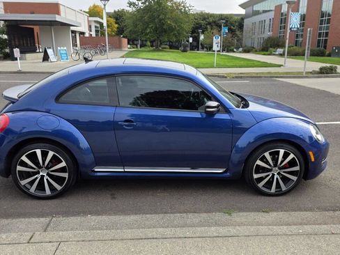 Used 2013 Volkswagen Beetle 2.0T image 4