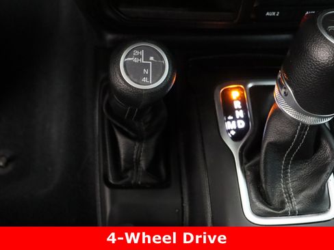 Used 2024 Jeep Gladiator Sport image 21