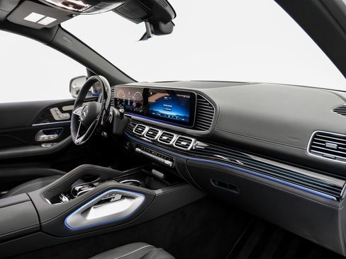 Used 2026 Mercedes-Benz Maybach GLS 600 4MATIC image 10