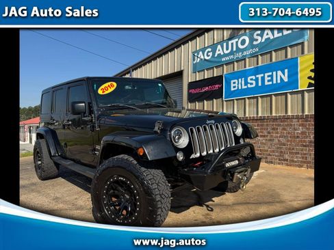 Used 2016 Jeep Wrangler Unlimited Sahara w/ Max Tow Package AWD/4WD image 1