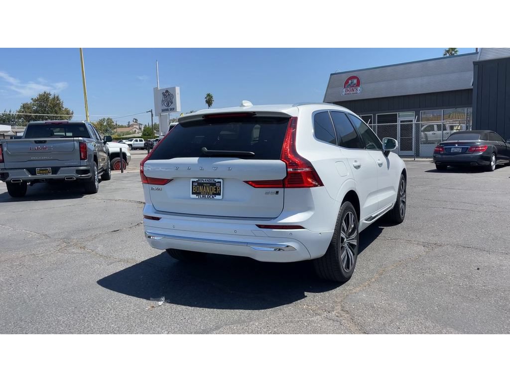 Used 2023 Volvo XC60 B5 Plus w/ Climate Package AWD/4WD image 2