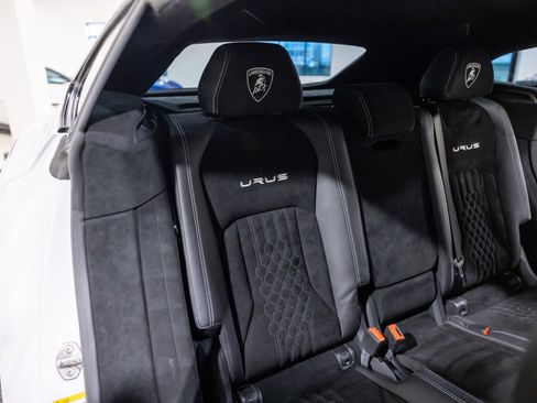 Used 2023 Lamborghini Urus Performante image 38