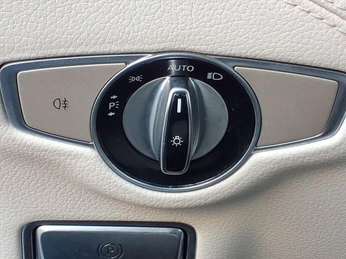 Used 2017 Mercedes-Benz S 550 Cabriolet image 13