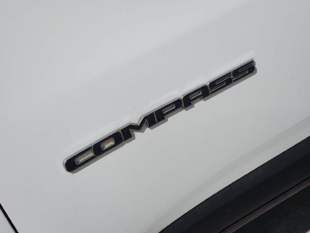 Used 2021 Jeep Compass Limited AWD/4WD image 12