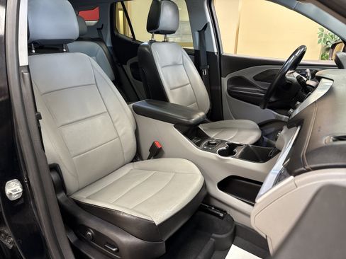 Used 2021 GMC Terrain SLT AWD/4WD image 25