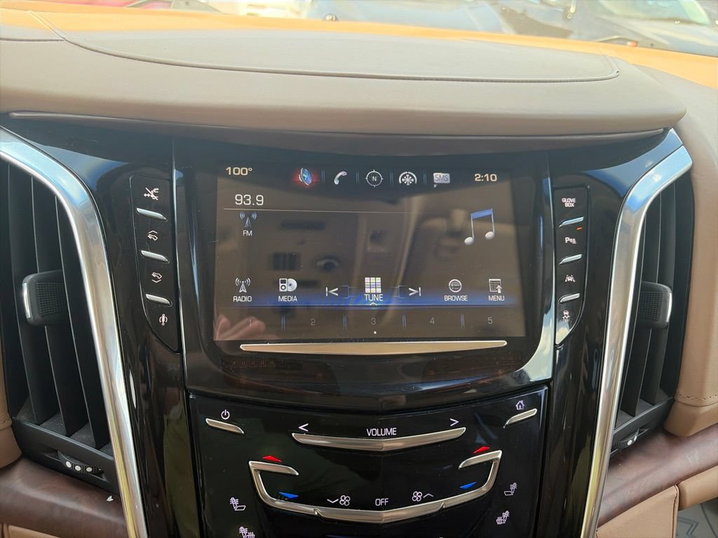 Used 2016 Cadillac Escalade ESV Platinum AWD/4WD image 23