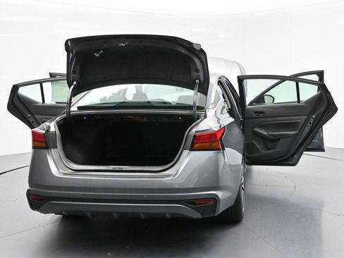 Used 2024 Nissan Altima 2.5 SV FWD image 40