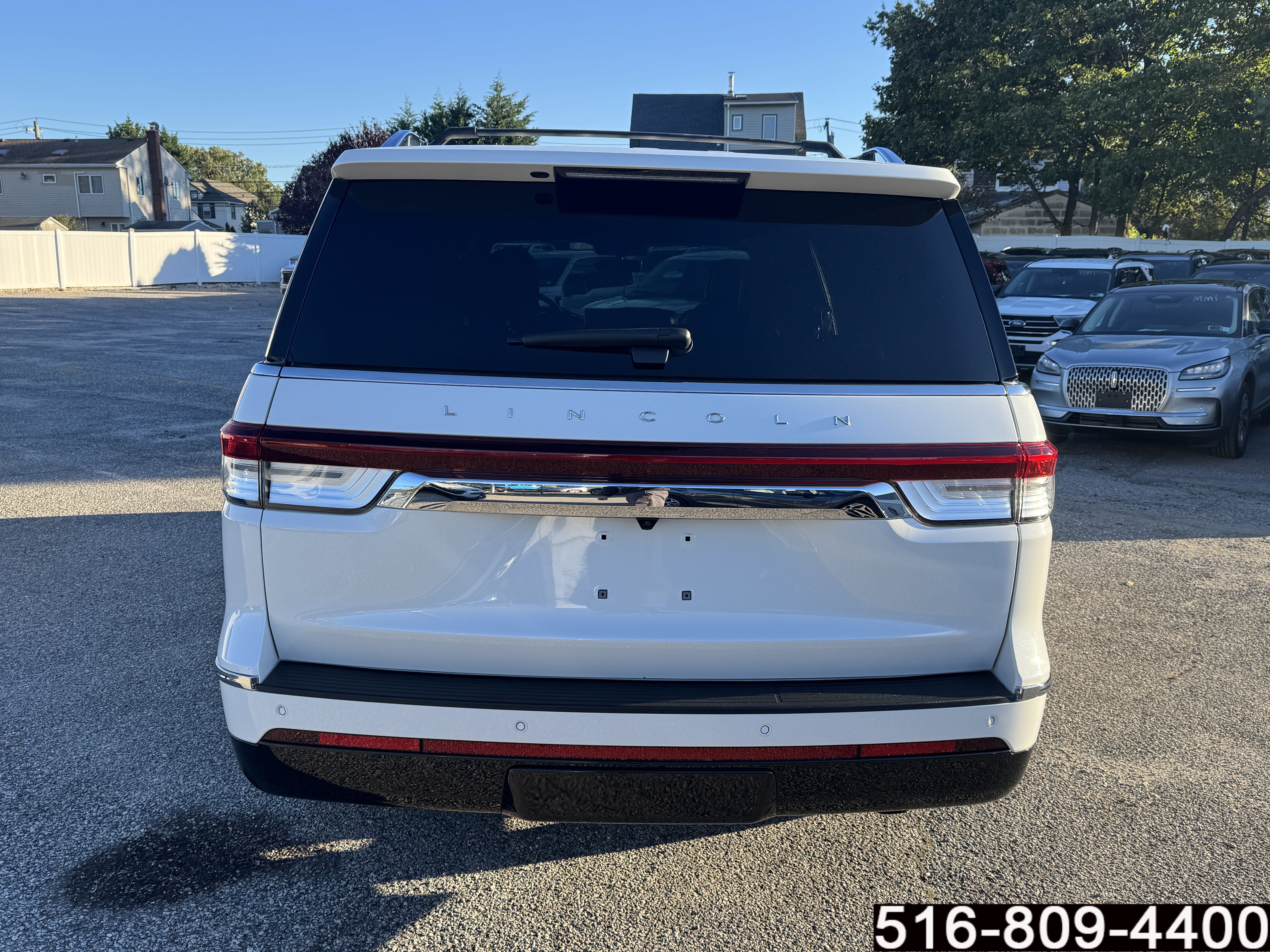 Used 2022 Lincoln Navigator Reserve w/ Monochromatic Package AWD/4WD image 5