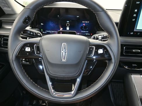 New 2026 Lincoln Aviator 2WD w/ Jet Appearance Package image 13