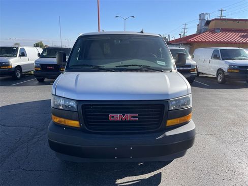 Used 2019 GMC Savana 2500 w/ Driver Convenience Package image 3