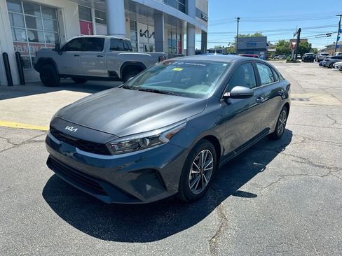 Certified 2023 Kia Forte LXS w/ LXS Technology Package FWD image 11