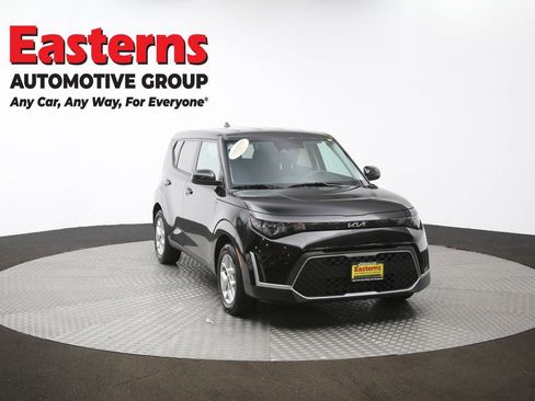 Used 2025 Kia Soul LX w/ LX Technology Package FWD image 50