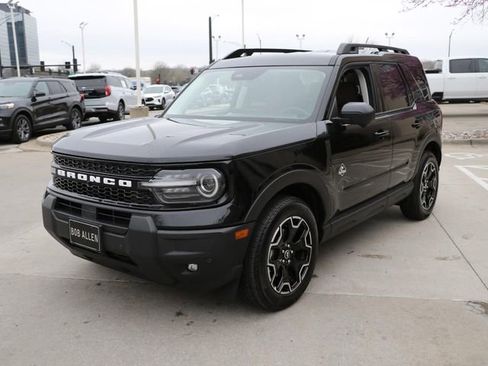Used 2025 Ford Bronco Sport Outer Banks w/ Outer Banks Tech Package+ AWD/4WD image 2