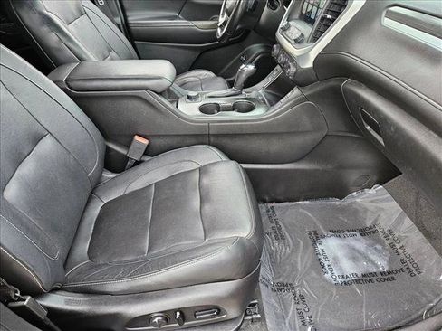 Used 2017 GMC Acadia SLT image 19