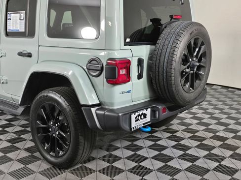 Used 2024 Jeep Wrangler Unlimited Sahara w/ Technology Group AWD/4WD image 14