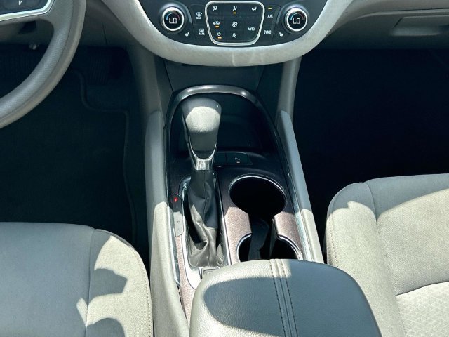 Used 2025 Chevrolet Malibu LT FWD image 15