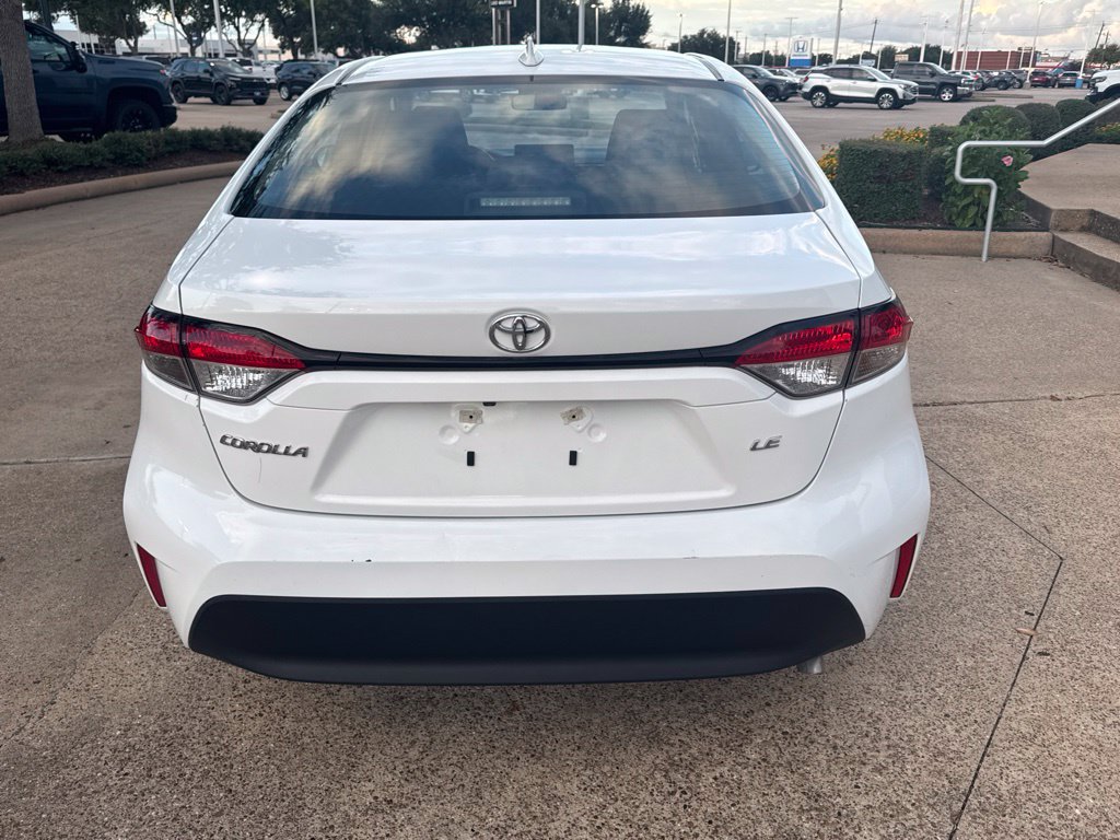 Used 2025 Toyota Corolla LE FWD image 5