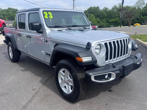 Used 2023 Jeep Gladiator Sport AWD/4WD image 1