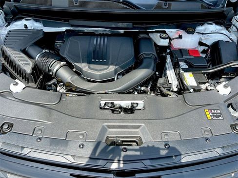 New 2025 Chevrolet Traverse LT w/ Midnight/Sport Edition image 24