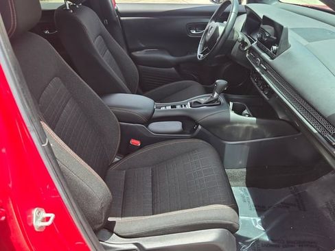 Used 2025 Honda HR-V Sport image 17