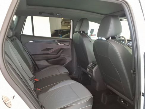 Used 2026 Volkswagen Tiguan SE R-Line AWD/4WD image 22