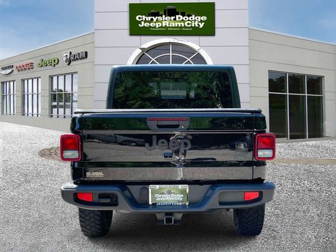 Used 2022 Jeep Gladiator Sport AWD/4WD image 7