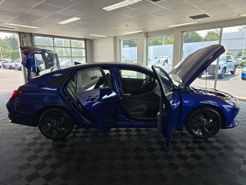 Used 2023 Hyundai Elantra Blue FWD image 16
