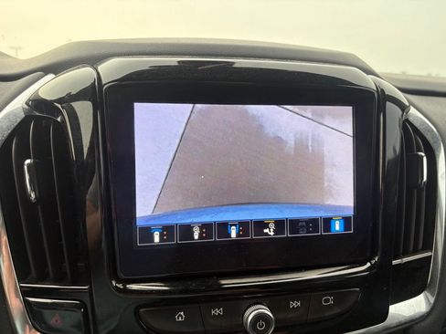 Used 2023 Chevrolet Traverse LT w/ LT Premium Package AWD/4WD image 23