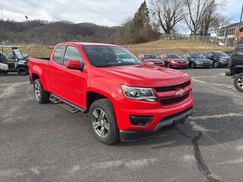 Used 2018 Chevrolet Colorado W/T w/ Custom Special Edition AWD/4WD image 2