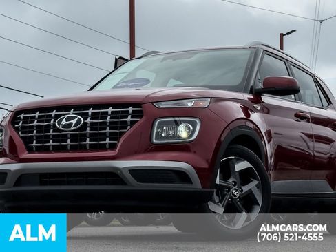 Certified 2025 Hyundai Venue Limited FWD image 21
