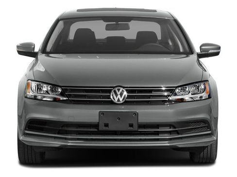 Used 2017 Volkswagen Jetta SE FWD image 4